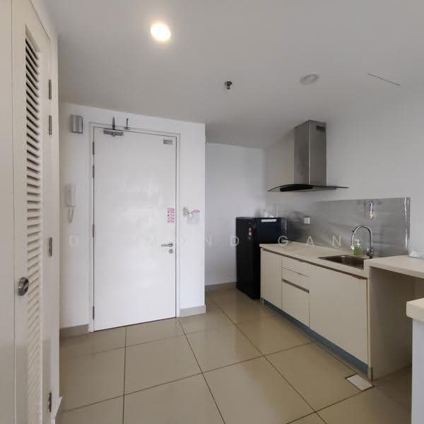 Kediaman Servis untuk Disewa di Trefoil @ Setia City - Desmond Gan - Kitchen - PropertyGuru.com.my
