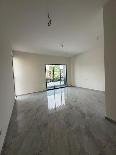 Rumah Berkembar untuk Dijual di Ipoh (Perak) - Kayan . - Living Room - PropertyGuru.com.my