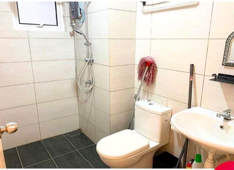 Kediaman Servis untuk Disewa di Residensi Rimbun @ Canopy Hills - Jenny Chia - Bathroom - PropertyGuru.com.my