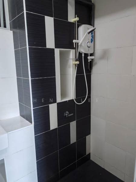 Service Residence for Sale at D'Ambience Residences (Pangsapuri Ikatan Flora) - Henry Lee - Bathroom - PropertyGuru.com.my