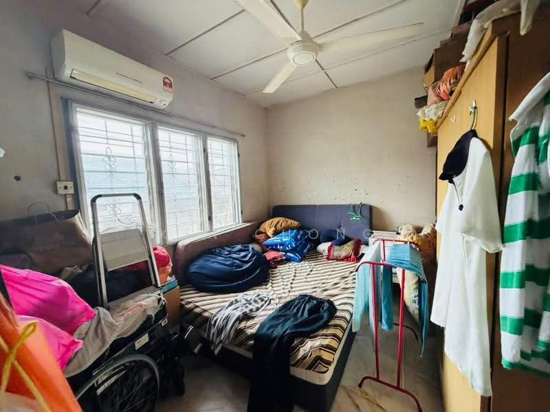 Rumah Teres 1-Tingkat untuk Dijual di Selayang (Selangor) - Ken Chong - Bedroom - PropertyGuru.com.my