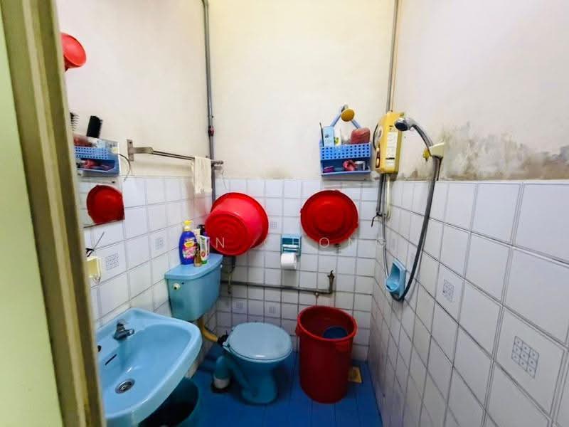 Rumah Teres 1-Tingkat untuk Dijual di Selayang (Selangor) - Ken Chong - Bathroom - PropertyGuru.com.my