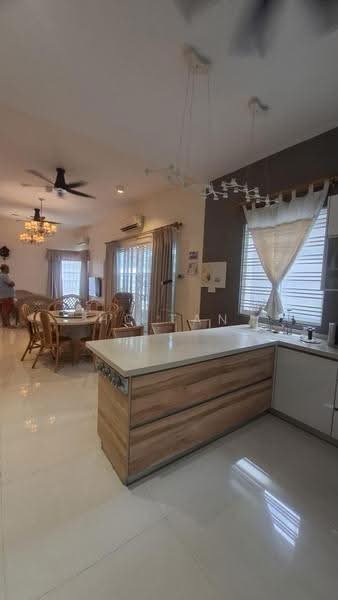 Rumah Berkembar untuk Dijual di Tanjung Bungah (Penang) - HC Tan - Living Room - PropertyGuru.com.my