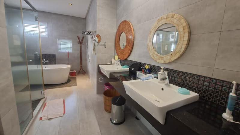 Rumah Berkembar untuk Dijual di Tanjung Bungah (Penang) - HC Tan - Bathroom - PropertyGuru.com.my