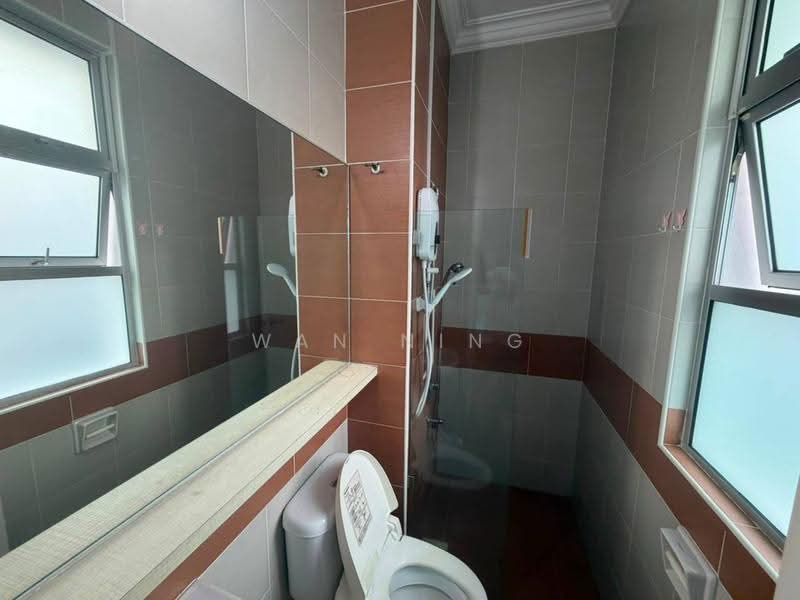 Rumah Berkembar untuk Disewa di Taman Gaya (Johor Bahru) - Wan Ning - Bathroom - PropertyGuru.com.my