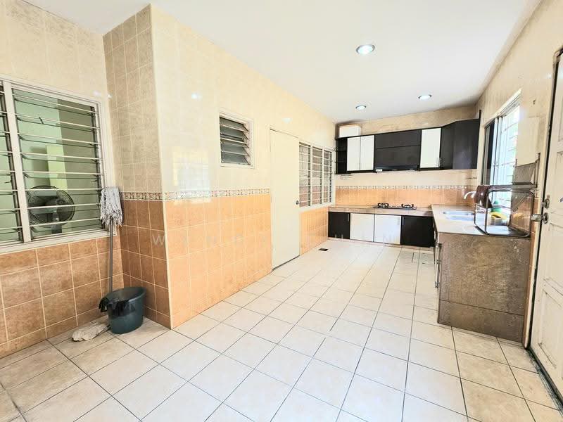 Rumah Teres 2-Tingkat untuk Dijual di Taman Putra Prima (Puchong) - Wendy Chin - Kitchen - PropertyGuru.com.my