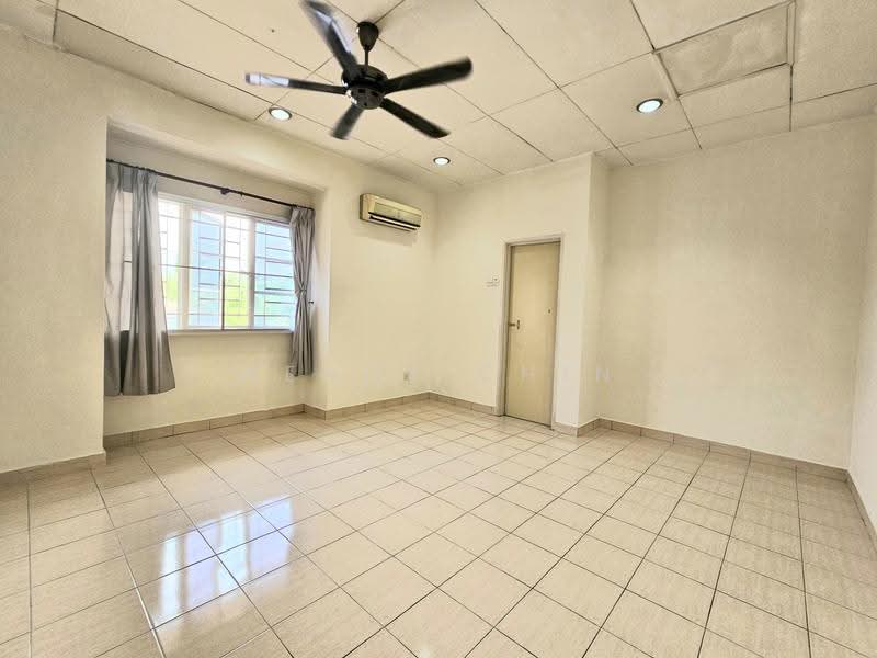 Rumah Teres 2-Tingkat untuk Dijual di Taman Putra Prima (Puchong) - Wendy Chin - Living Room - PropertyGuru.com.my