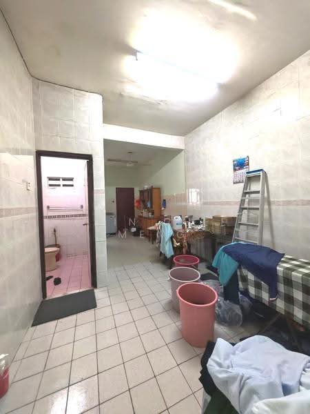 2-storey Terraced House for Sale in Taman Cheras Jaya (Cheras) - Chin Chee Meng - Bathroom - PropertyGuru.com.my