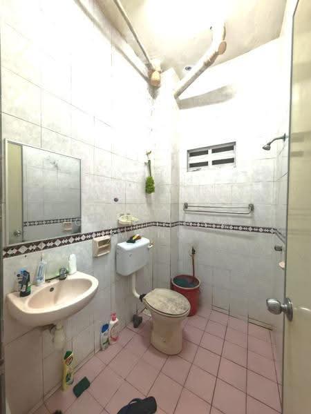 2-storey Terraced House for Sale in Taman Cheras Jaya (Cheras) - Chin Chee Meng - Bathroom - PropertyGuru.com.my