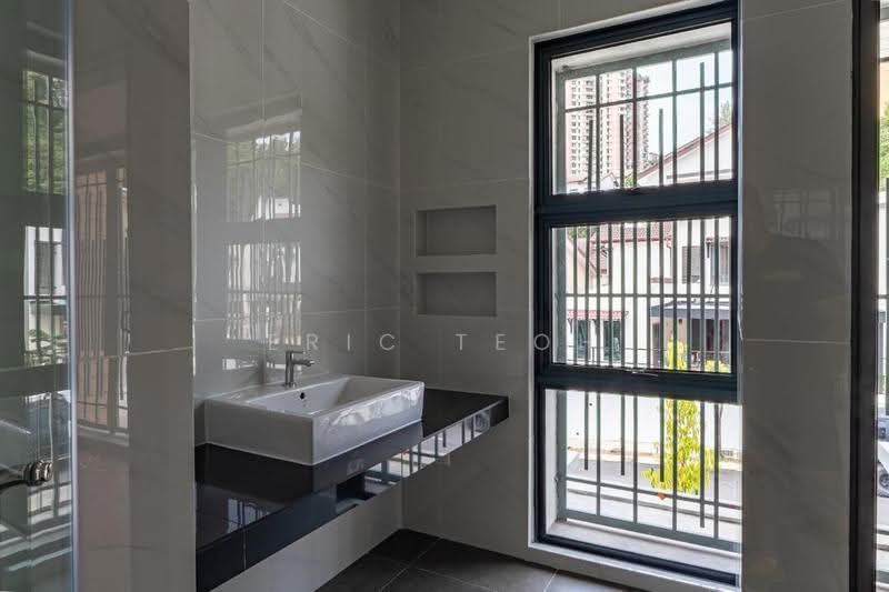 Rumah Teres 2-Tingkat untuk Dijual di Suria Residence (Cheras) - Eric Teoh - Bathroom - PropertyGuru.com.my