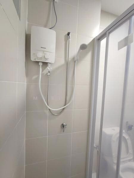 Kediaman Servis untuk Disewa di Meridin Bayvue Serviced Apartment - Muslieg . - Bathroom - PropertyGuru.com.my