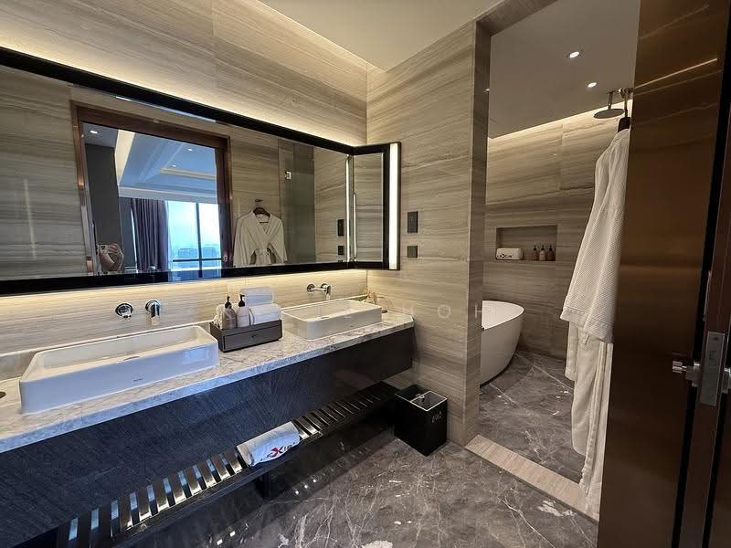 Kediaman Servis untuk Dijual di Imperial Lexis - Kylie Hoh - Bathroom - PropertyGuru.com.my