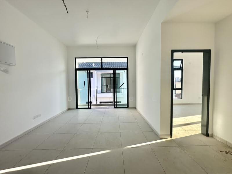 Rumah Berkembar untuk Dijual di Klebang (Melaka) - Daric Goo - Living Room - PropertyGuru.com.my