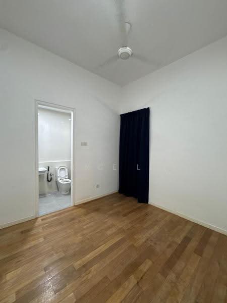 Kondominium untuk Dijual di Waltz Residences - Grace Lai - Bathroom - PropertyGuru.com.my