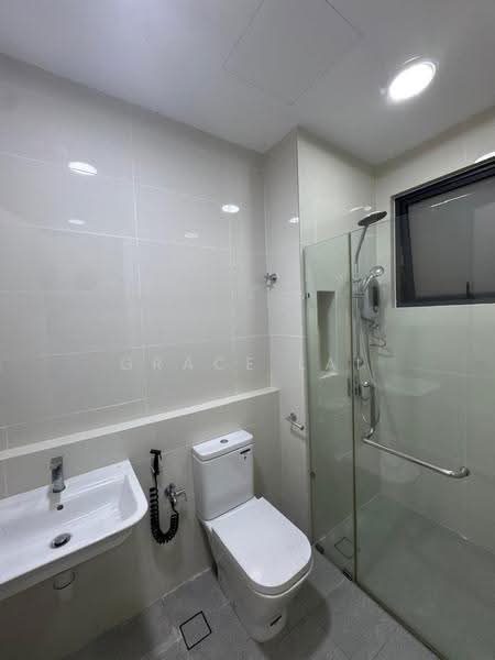 Kondominium untuk Dijual di Waltz Residences - Grace Lai - Bathroom - PropertyGuru.com.my