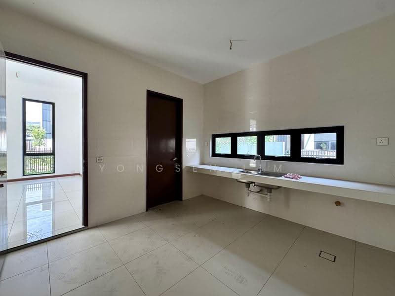 Bungalow House for Sale in Telok Panglima Garang (Selangor) - Yongsen Lim - Kitchen - PropertyGuru.com.my