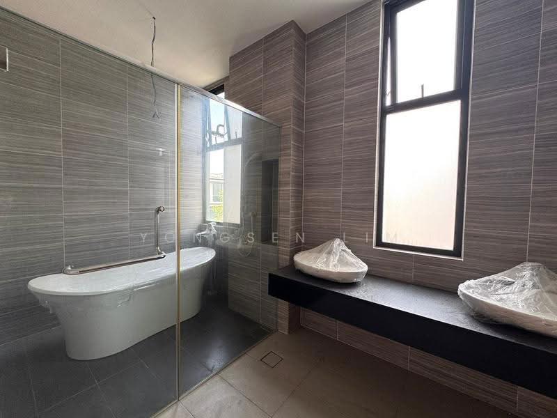Bungalow House for Sale in Telok Panglima Garang (Selangor) - Yongsen Lim - Bathroom - PropertyGuru.com.my