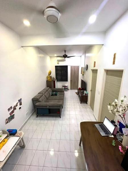 Rumah Teres untuk Dijual di Sungai Ara (Penang) - Jeff Tan - Living Room - PropertyGuru.com.my