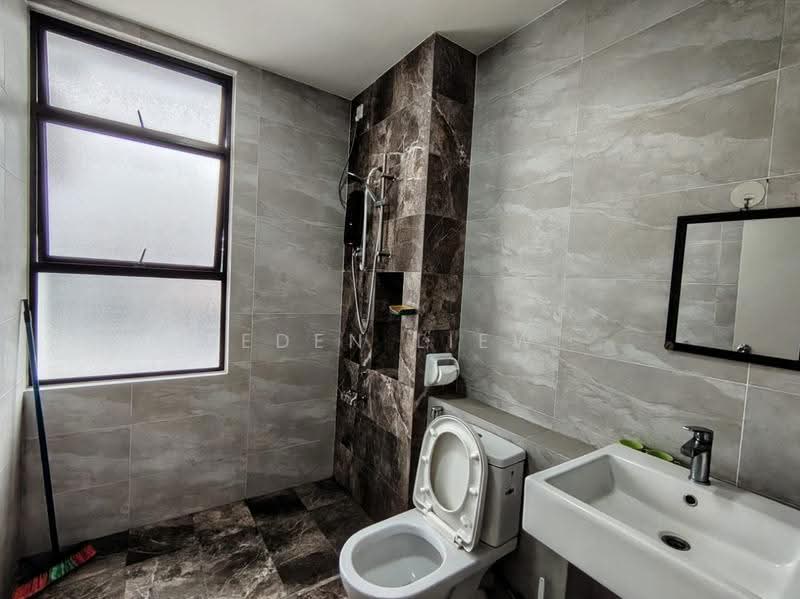 2-storey Terraced House for Sale in Johor Bahru (Johor) - Eden Liew - Bathroom - PropertyGuru.com.my