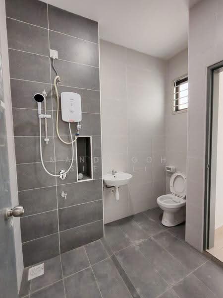 2-storey Terraced House for Rent in Taman Austin Duta (Tebrau) - Mandy Goh Siew Li - Bathroom - PropertyGuru.com.my