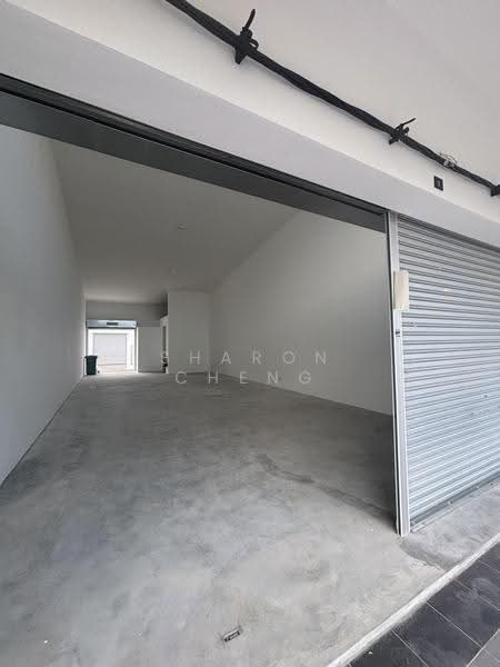 Shop for Rent in Bandar Tasik Kesuma (Beranang) - Sharon Cheng - Entrance - PropertyGuru.com.my