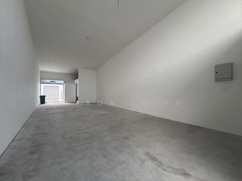 Shop for Rent in Bandar Tasik Kesuma (Beranang) - Sharon Cheng - Entrance - PropertyGuru.com.my