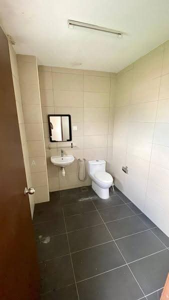 Semi-Detached House for Sale in Bangi (Selangor) - Mohd Aizat Saiful Bahri - Bathroom - PropertyGuru.com.my