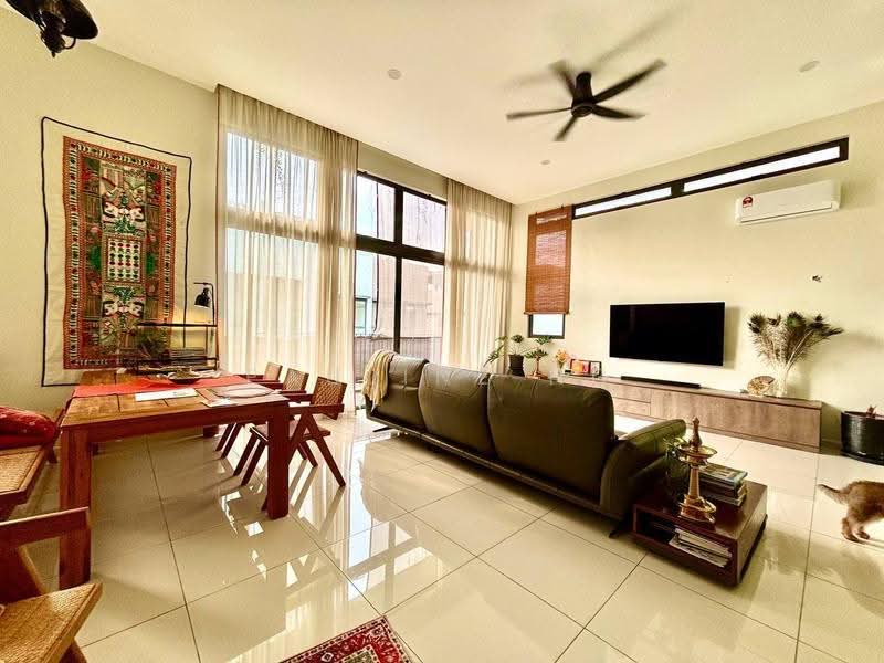 Semi-Detached House for Rent in iskandar puteri (Johor Bahru) - Pauline Ng - Living Room - PropertyGuru.com.my