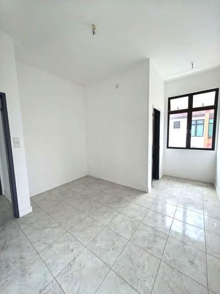 2-storey Terraced House for Sale in Bandar Dato Onn (Tebrau) - Karl Lim - Interior - PropertyGuru.com.my