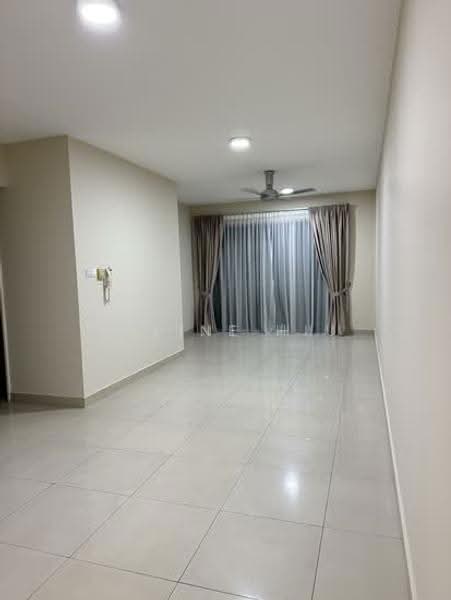 Kediaman Servis untuk Disewa di Solaris Dutamas - Celine Hiu - Living Room - PropertyGuru.com.my