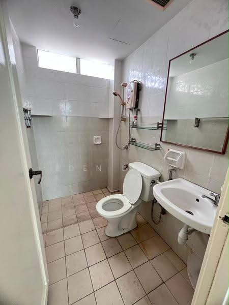 Apartment for Rent at Lake View Suites - Eden Liew - Bathroom - PropertyGuru.com.my