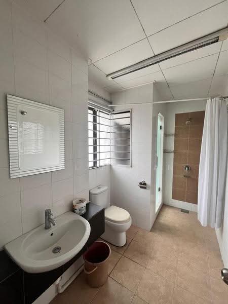 Semi-Detached House for Sale in Sutera Damansara (Damansara Damai) - Kelven Tan - Bathroom - PropertyGuru.com.my