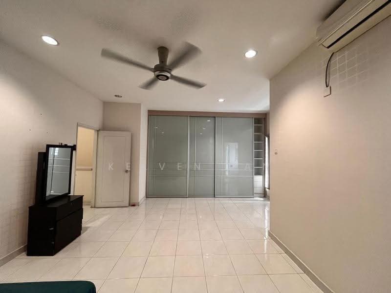 Semi-Detached House for Sale in Sutera Damansara (Damansara Damai) - Kelven Tan - Bedroom - PropertyGuru.com.my