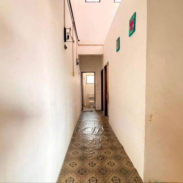 2-storey Terraced House for Sale in Pekan Nanas (Johor) - ALHAFIZ AZIS - Corridor - PropertyGuru.com.my