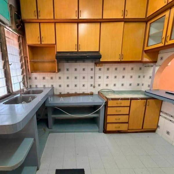 2-storey Terraced House for Sale in Pekan Nanas (Johor) - ALHAFIZ AZIS - Kitchen - PropertyGuru.com.my