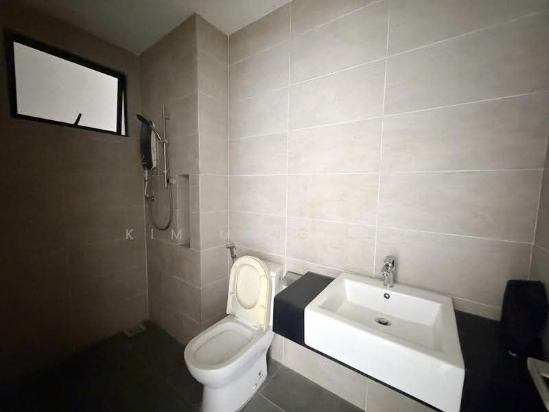 Kondominium untuk Dijual di Legend Heights - Kim Meng Lew - Bathroom - PropertyGuru.com.my