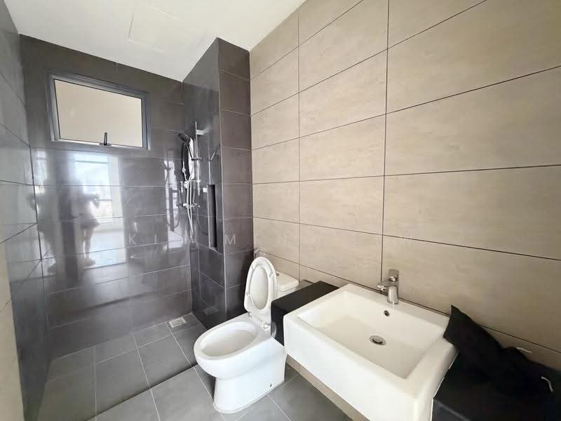 Kondominium untuk Dijual di Legend Heights - Kim Meng Lew - Bathroom - PropertyGuru.com.my