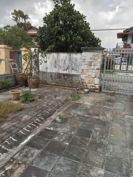 Rumah Berkembar untuk Dijual di Taman Sri Intan (Johor Bahru) - Crystal Du - Exterior - PropertyGuru.com.my