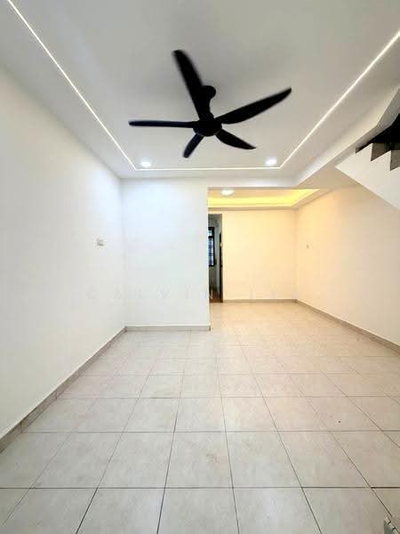 2-storey Terraced House for Sale in Taman Bestari Indah (Ulu Tiram) - Calvin Lee - Living Room - PropertyGuru.com.my