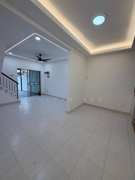 2-storey Terraced House for Sale in Taman Bestari Indah (Ulu Tiram) - Calvin Lee - Living Room - PropertyGuru.com.my