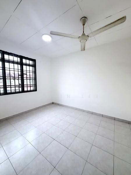 2-storey Terraced House for Sale in Taman Bestari Indah (Ulu Tiram) - Calvin Lee - Interior - PropertyGuru.com.my