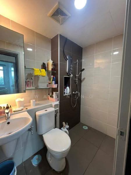 Service Residence for Sale at Sky Gardens Residences - Wan Ning - Bathroom - PropertyGuru.com.my