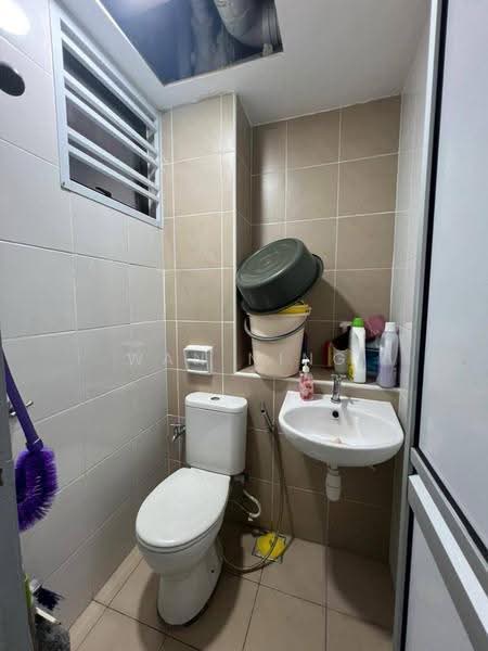 Service Residence for Sale at Sky Gardens Residences - Wan Ning - Bathroom - PropertyGuru.com.my