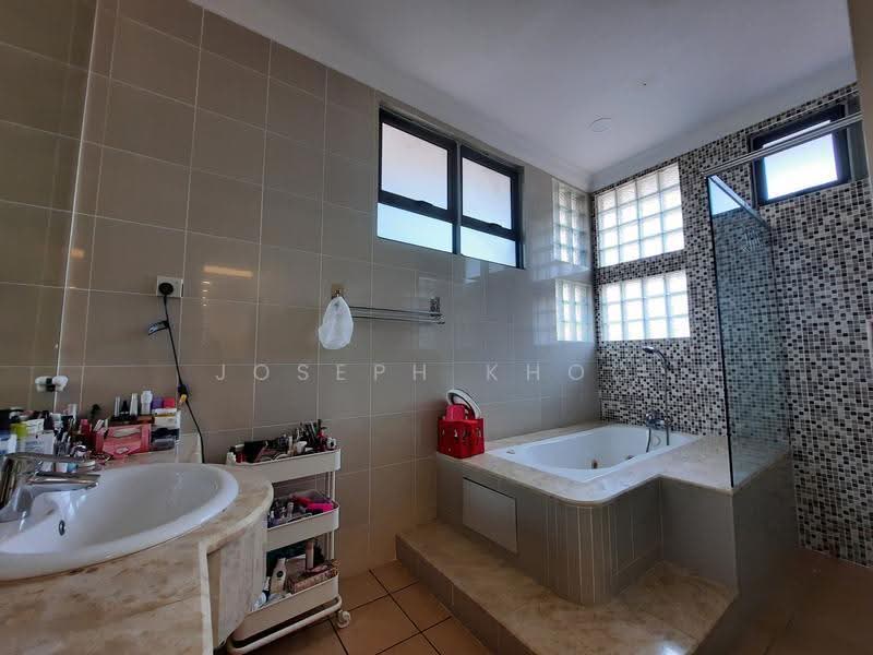 Bungalow House for Sale in Kota Kemuning (Shah Alam) - Joseph Khoo - Bathroom - PropertyGuru.com.my