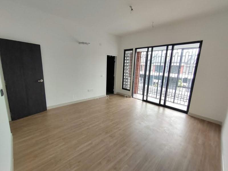 2-storey Terraced House for Sale in Elmina (Shah Alam) - Umar Din - Living Room - PropertyGuru.com.my