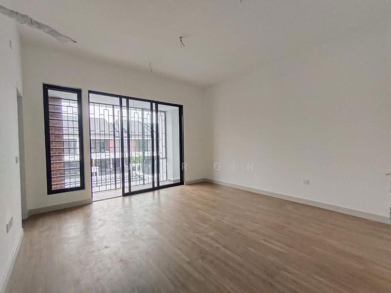 2-storey Terraced House for Sale in Elmina (Shah Alam) - Umar Din - Living Room - PropertyGuru.com.my
