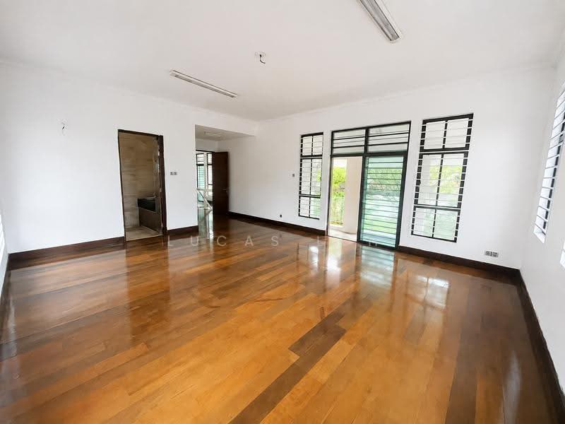 Rumah Berkembar untuk Dijual di Bandar Kinrara Seksyen 6 (Bandar Kinrara) - Lucas Loh - Living Room - PropertyGuru.com.my