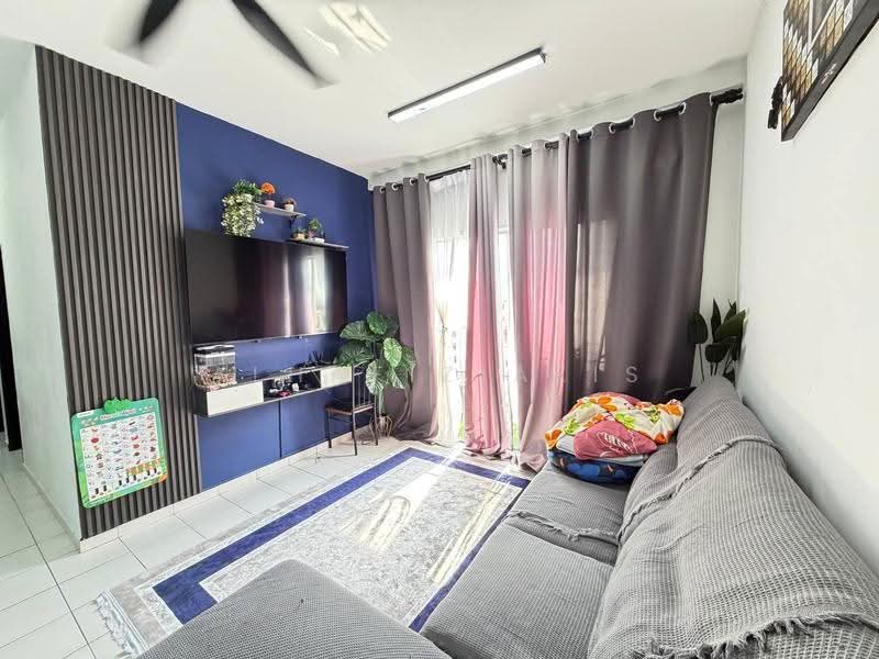 Apartment for Sale at Pangsapuri Larkin Idaman Plot C - ALHAFIZ AZIS - Living Room - PropertyGuru.com.my