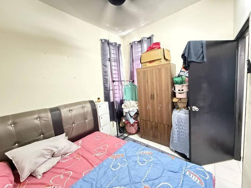 Pangsapuri untuk Dijual di Taman Larkin Idaman Plot C - ALHAFIZ AZIS - Bedroom - PropertyGuru.com.my