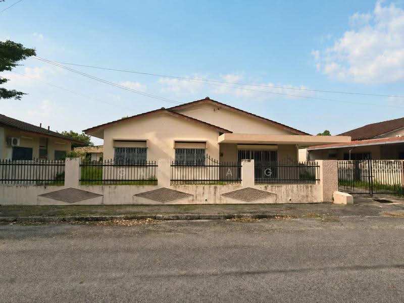 Bungalow House untuk Dijual di Taman Yik Sang (Ipoh) - Gary Tang - Exterior - PropertyGuru.com.my